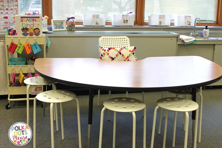teacher table in first grade classroom with flexible seating